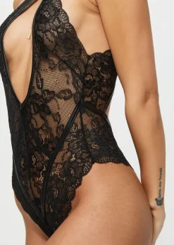 Fascinate Lace Keyhole Crotchless Lingerie Body - Black