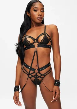 Unleash Me Lace Crotchless Lingerie 3 Piece Set - Black